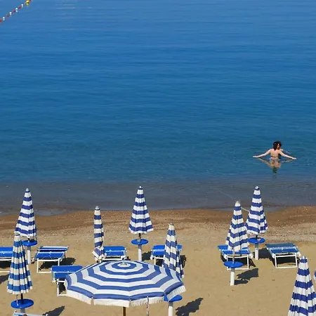 Stella Maris מלון